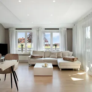 Apartment Roemerpark Bergblick